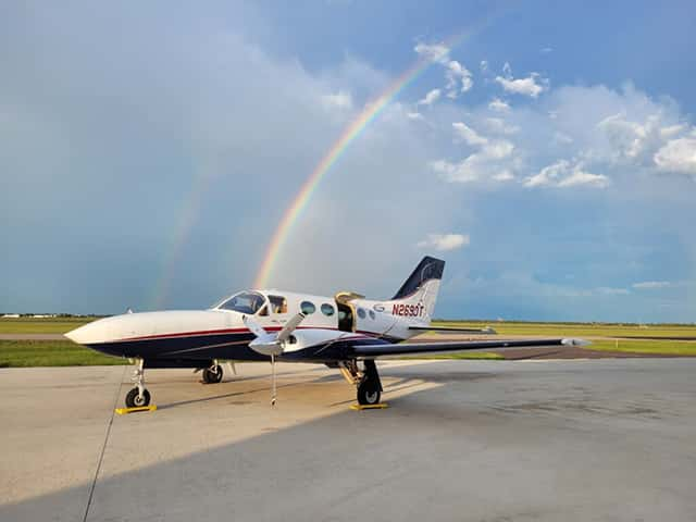 Cessna Citation twin-engine: 3 of 6.